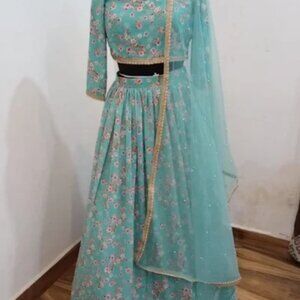 Indian Wedding Guest Outfit - Beautiful floral lenghas with pearl dupatta